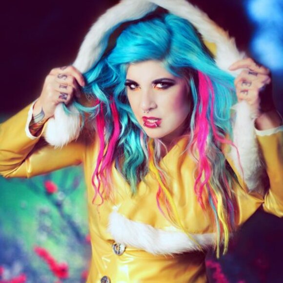 REAL LATEX by DAWNAMATRIX Gold  & Faux Fur Cape/Coat Sz M - Picture 1 of 11